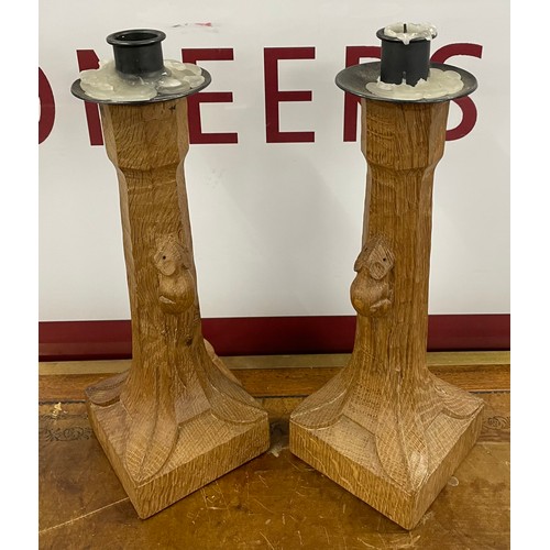 A pair of Robert 