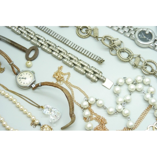 7082 - Assorted costume jewellery including silver