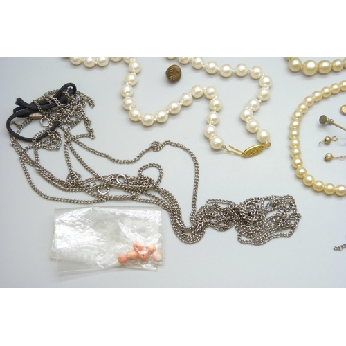 7085 - A collection of costume jewellery, a Dupont pen case and assorted loose gemstones including ruby etc... 