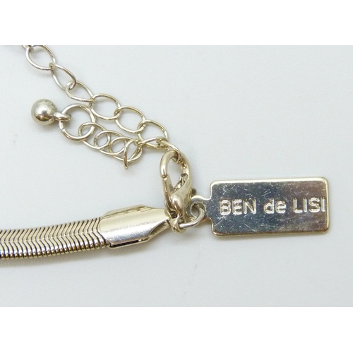 7088 - A Ben de Lisi designer necklace