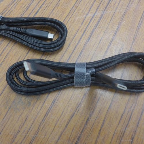 5053 - 50 boxed twin packs of fast charging USB-C to USB-C cables (100 cables in total)