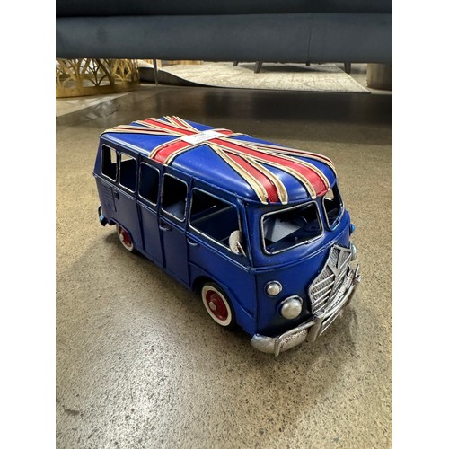 Lot 3009      