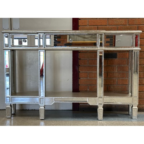 Lot 3053      