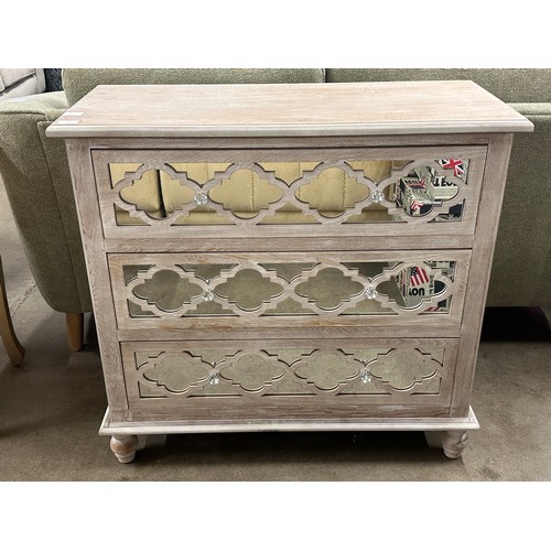 Lot 3057      
