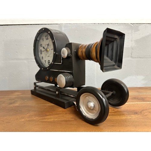 3185 - A cinema reel clock