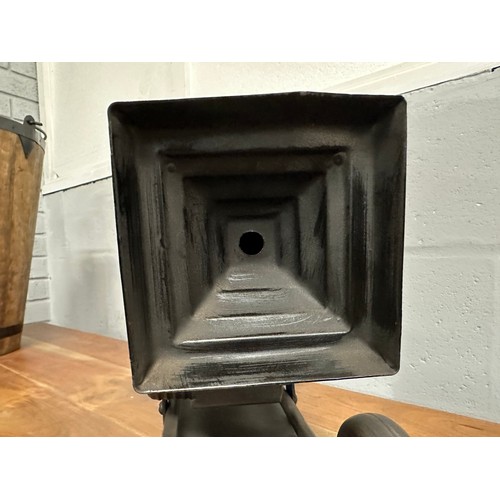 3185 - A cinema reel clock