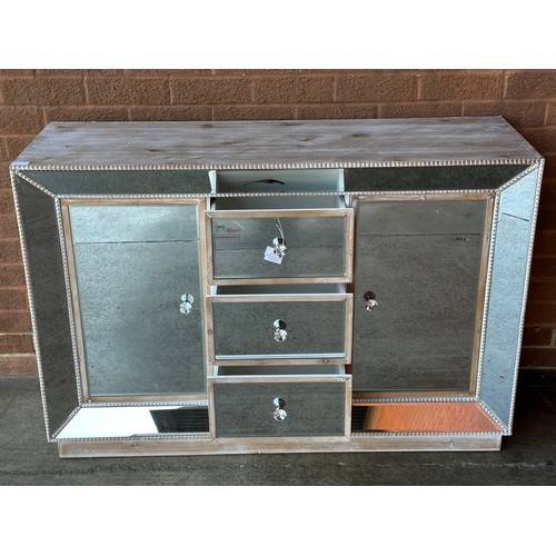 3193 - A pearl washed pine/mirrored sideboard