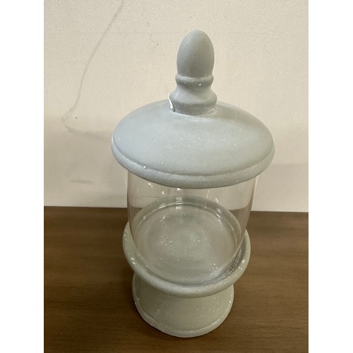 3197 - A pair of 17cm grey cement pots