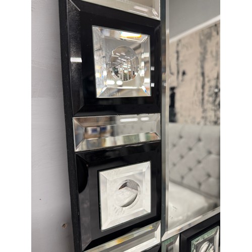 3023 - A large Venetian style mirror (slight damage)