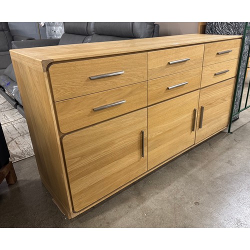 Lot 3081      