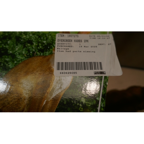 6010 - Evergreen hare ornament (358-321) *This lot is subject to VAT