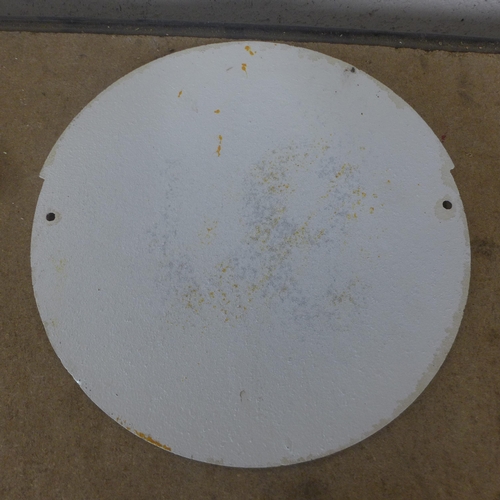 5115 - A cast metal Platform 9 and 3/4 wall plaque  *This lot is subject to VAT