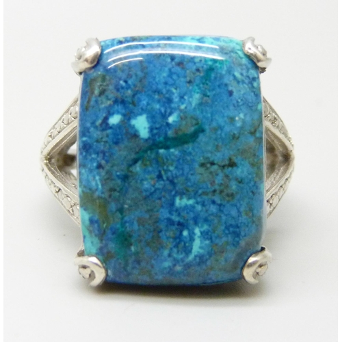 Lot 7072      