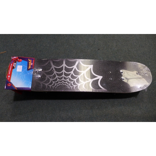 6203 - Three adult skateboards Spiderman/Batman