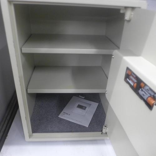 A Nutool SF20-3 electronic digital safe with 2 keys and code