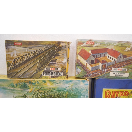 Three Airfix models and a Tri-ang Arkitex and Bayko building set