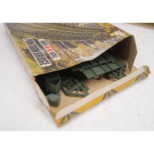 Three Airfix models and a Tri-ang Arkitex and Bayko building set