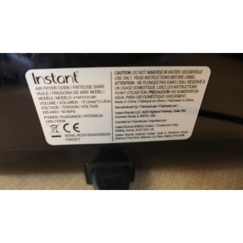 6281 - Instant air fryer oven (360-221) *This lot is subject to VAT