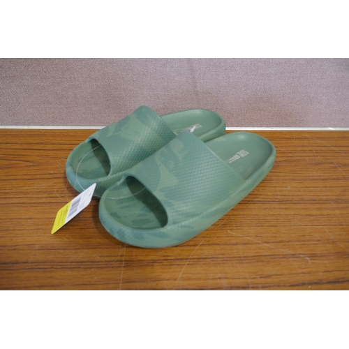 6187 - Supergra white trainers x 3, various sizes and a pair of 32 degrees Cool sliders, size small *This l... 