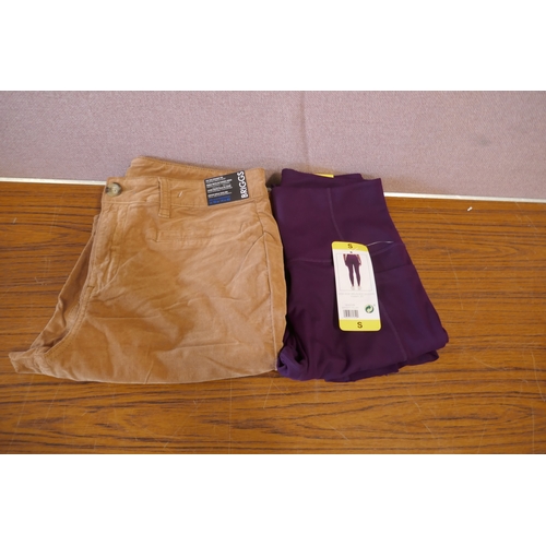 6192 - A quantity of womens clothing to include, leggings, trousers, lounge wear, etc. Various sizes and st... 