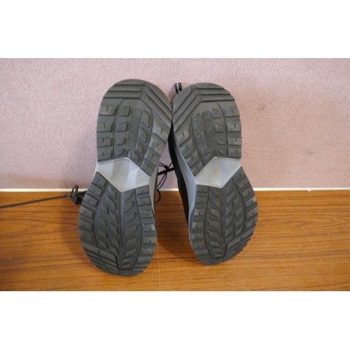 6198 - Two pairs of Khombu men's trainers UK size 9 and 10 *This lot is subject to VAT