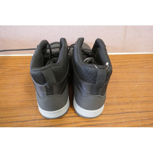 6198 - Two pairs of Khombu men's trainers UK size 9 and 10 *This lot is subject to VAT