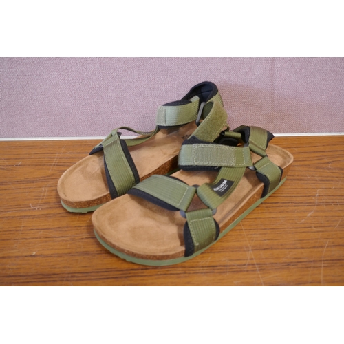 6204 - Heritage 63 Pajar ladies sandals, Uk size 7 *This lot is subject to VAT