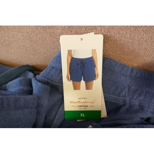 6209 - A quantity of Weatherproof Vintage loungewear, various colours and sizes Mainly with tags *This lot ... 