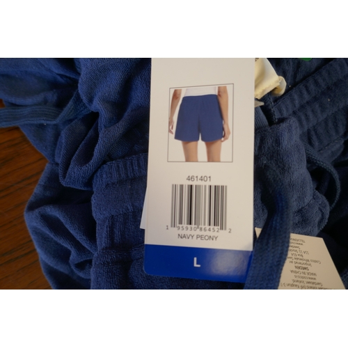 6210 - A quantity of Weatherproof Vintage loungewear, various colours and sizes Mainly with tags *This lot ... 