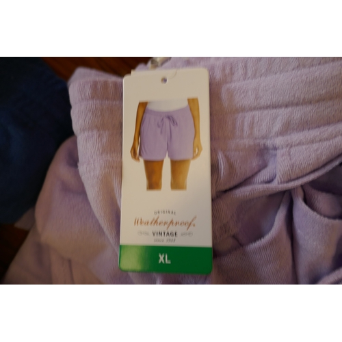 6210 - A quantity of Weatherproof Vintage loungewear, various colours and sizes Mainly with tags *This lot ... 