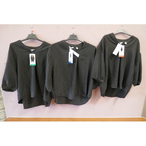 6212 - A quantity of Weatherproof Vintage black womens top, various sizes mainly with tags *This lot is sub... 