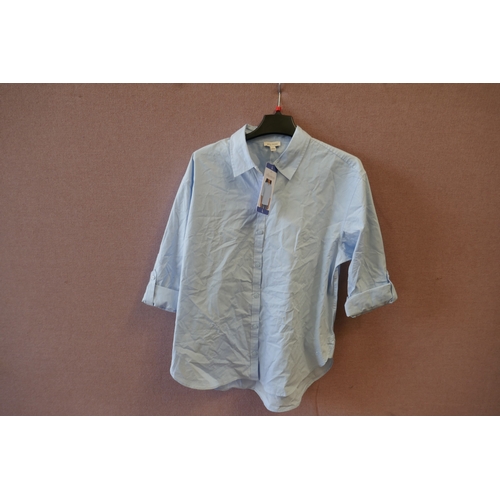 6216 - A quantity of women's clothing to include trousers, tops, loungewear, etc, various colours, sizes an... 