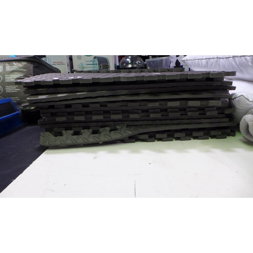 6295 - Best Step mat comfort flooring (359A-161-163) *This lot is subject to VAT