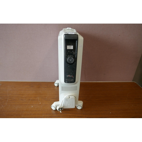 6226 - Two  DeLonghi radiators, (358-525),(360-170)  *This lot is subject to VAT