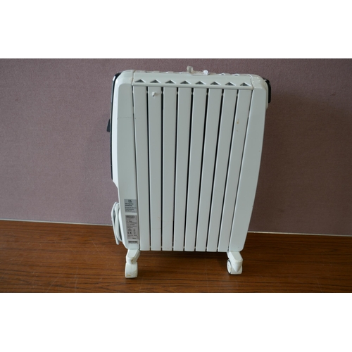 6226 - Two  DeLonghi radiators, (358-525),(360-170)  *This lot is subject to VAT