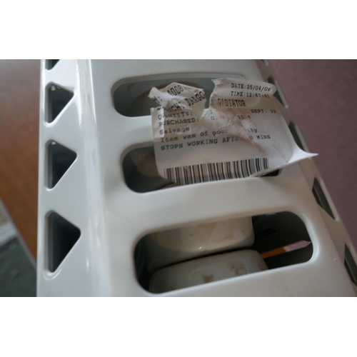 6226 - Two  DeLonghi radiators, (358-525),(360-170)  *This lot is subject to VAT