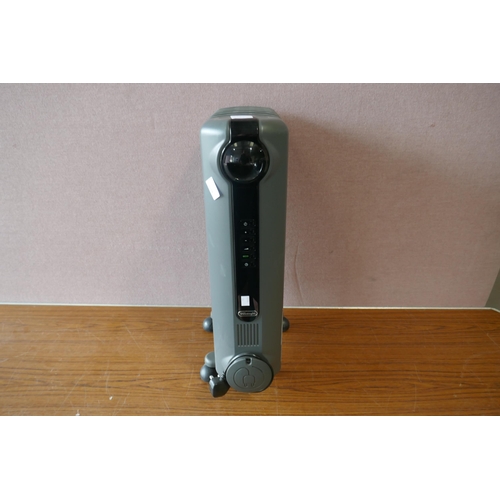 6226 - Two  DeLonghi radiators, (358-525),(360-170)  *This lot is subject to VAT