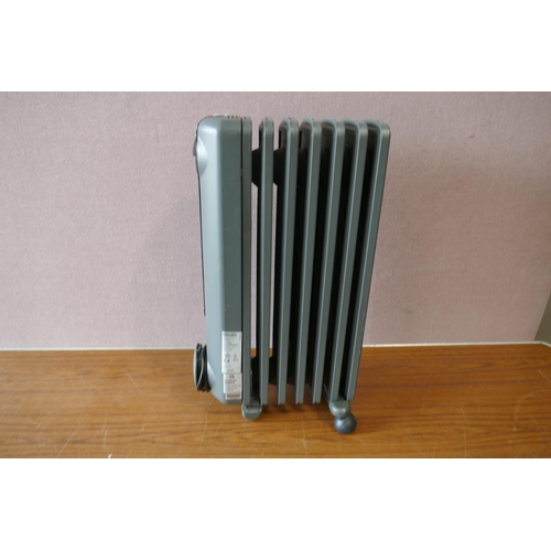 6226 - Two  DeLonghi radiators, (358-525),(360-170)  *This lot is subject to VAT
