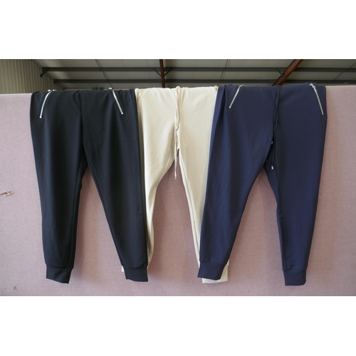 6229 - A quantity of womens clothing to include, trousers, legging, shirts, tops, lounge wear, etc. Various... 