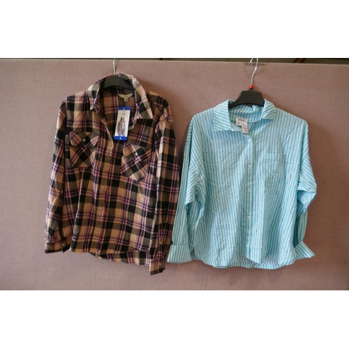 6231 - A quantity on womens clothing to include, nightwear, trousers, loungewear, etc. Various sizes and st... 