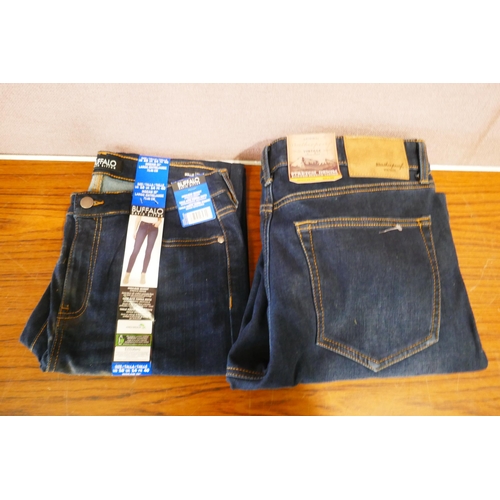 6243 - A quantity of womens clothing to include, trousers, jumpers and leggings. Various styles and sizes *... 