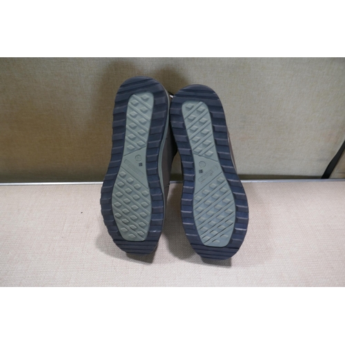 6259 - Khombu men's sneaker boots with memory foam UK 12 *This lot is subject to VAT