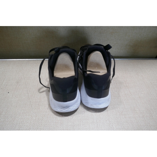 6260 - Skechers Lite Pro trainers size UK 8 *This lot is subject to VAT