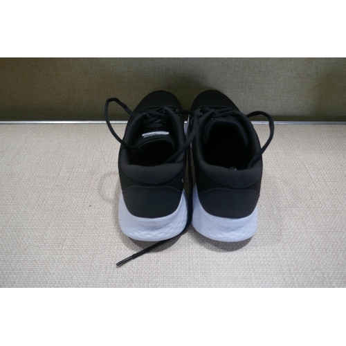 6261 - Skechers Lite Pro trainers size UK 8 *This lot is subject to VAT