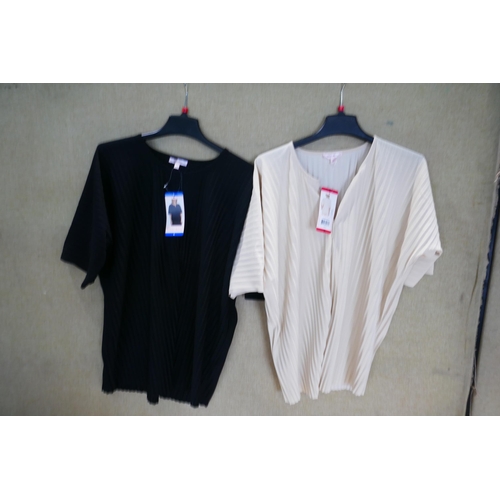 6270 - A quantity of womens clothing to include, trousers, lounge wear, shirts, etc. Various styles and siz... 