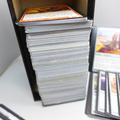 2023 - A collection of over 480 vintage (MTG) Magic the Gathering trading cards