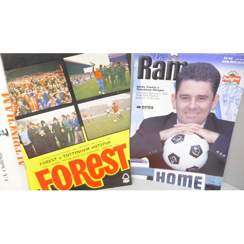 2027 - Football memorabilia; Tottenham Hotspur home and away programmes from the 1960s onwards, including o... 