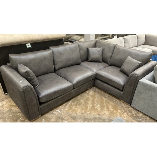 Lot 3115      
