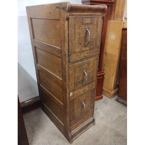 264 - An early 20th Century oak filing cabinet