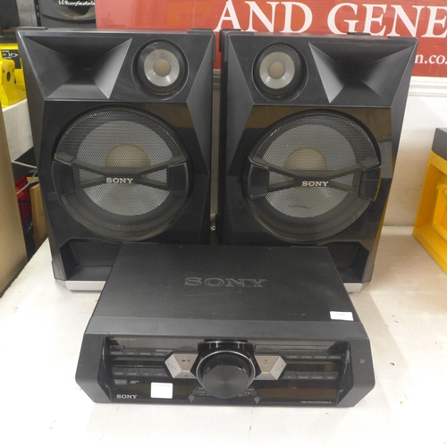 5080 - A Sony model no HCD-Shake33 compact disc receiver/home audio system with a pair of SS-Shake33 speake... 